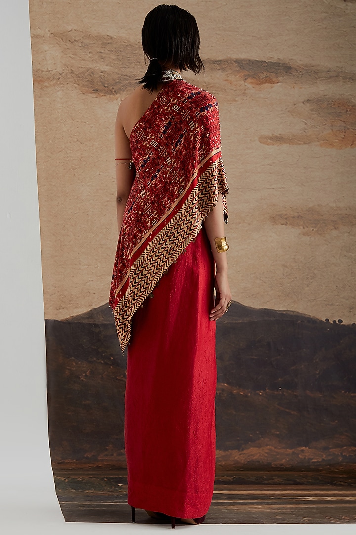 Sindoor Red Crushed Silk Skirt Set by ASEEM KAPOOR at Pernia's Pop Up Shop