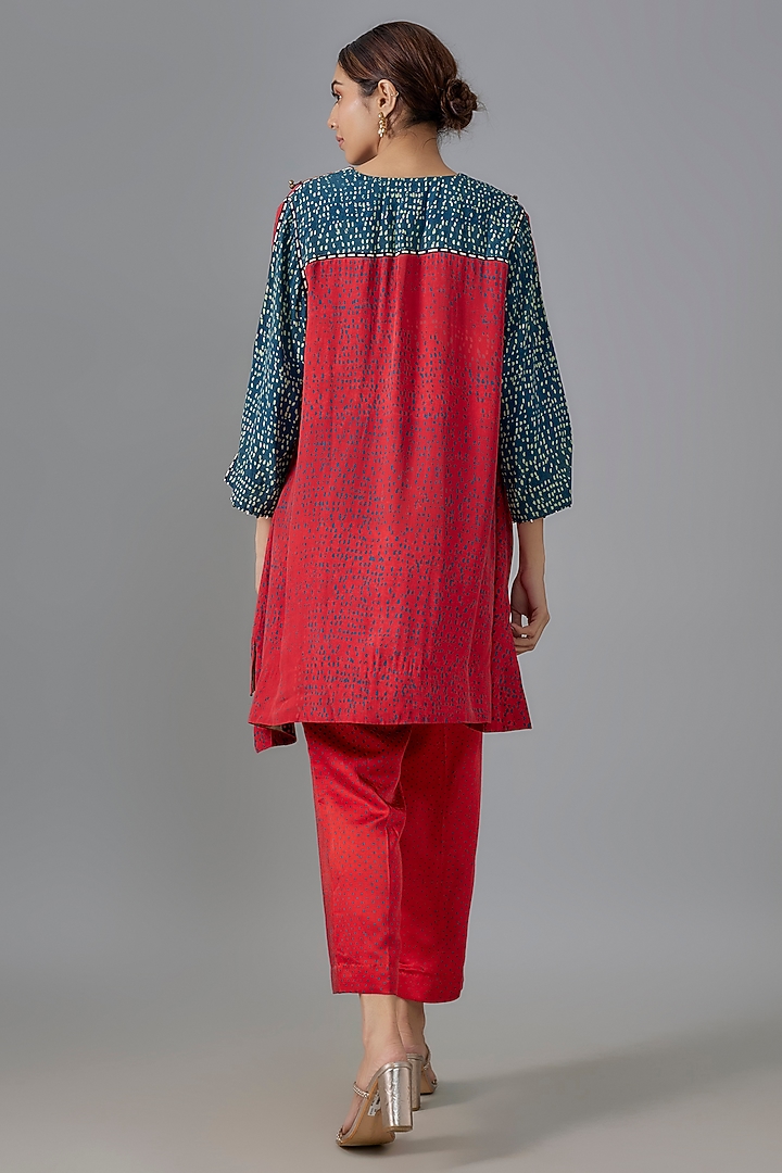 Red Natural Crepe Printed Kurta Set by ASEEM KAPOOR at Pernia's Pop Up Shop