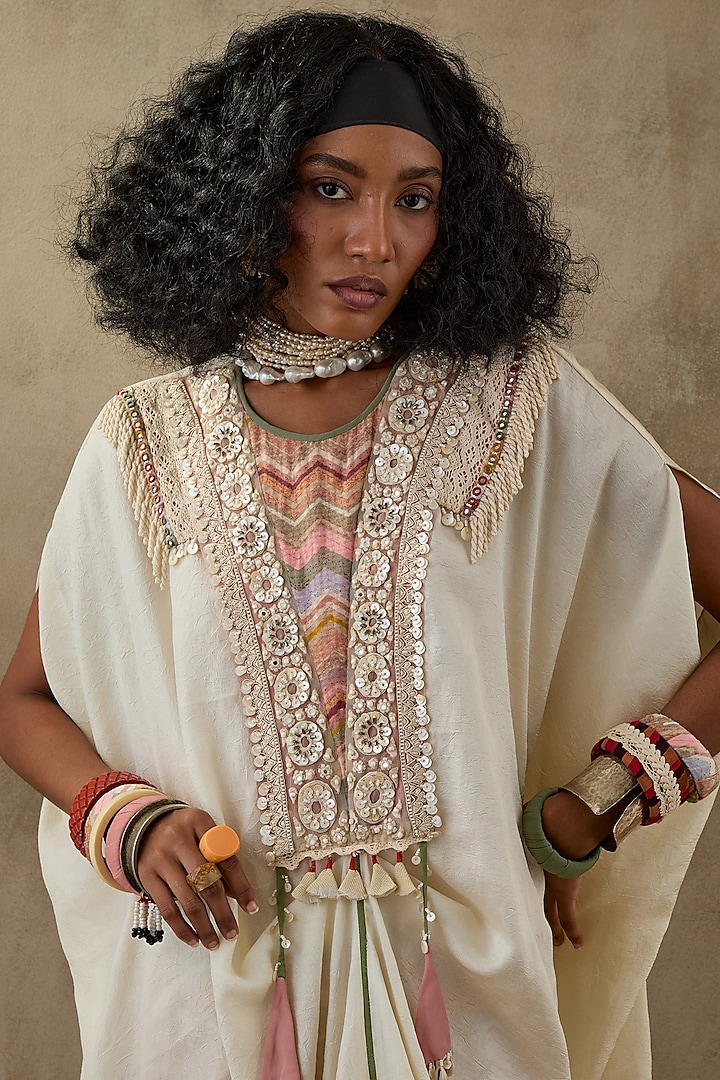 Mogra White Crushed Silk Embroidered Tunic Set by ASEEM KAPOOR at Pernia's Pop Up Shop