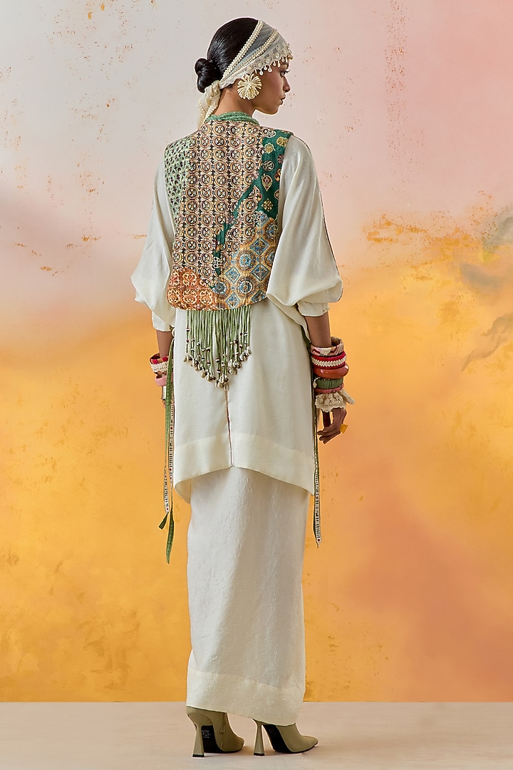 Mogra White Crushed Silk Pleated Skirt Set by ASEEM KAPOOR at Pernia's Pop Up Shop
