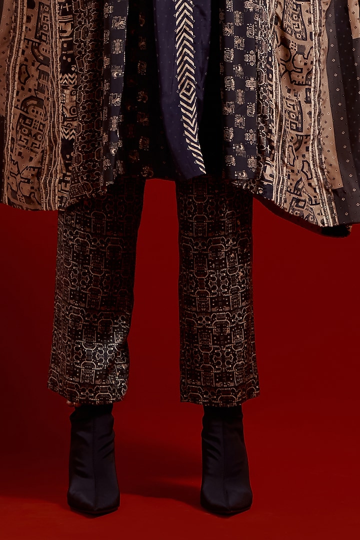 Surmai Colored & Mogra White Italian Crepe Printed Tunic Set by ASEEM KAPOOR at Pernia's Pop Up Shop
