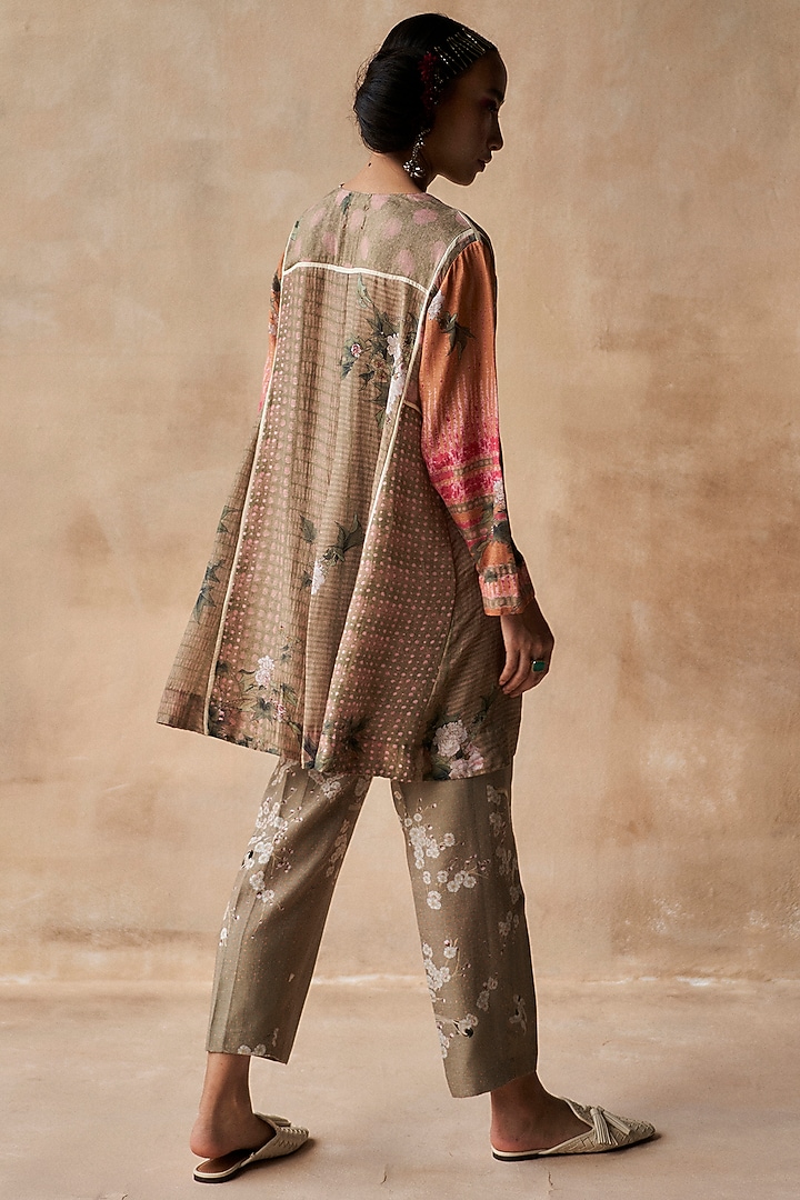 Bhura Colored Textured Kurta Set by ASEEM KAPOOR at Pernia's Pop Up Shop