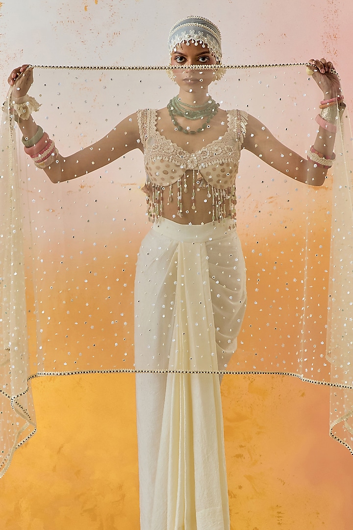 Mogra White Net Dupatta by ASEEM KAPOOR at Pernia's Pop Up Shop