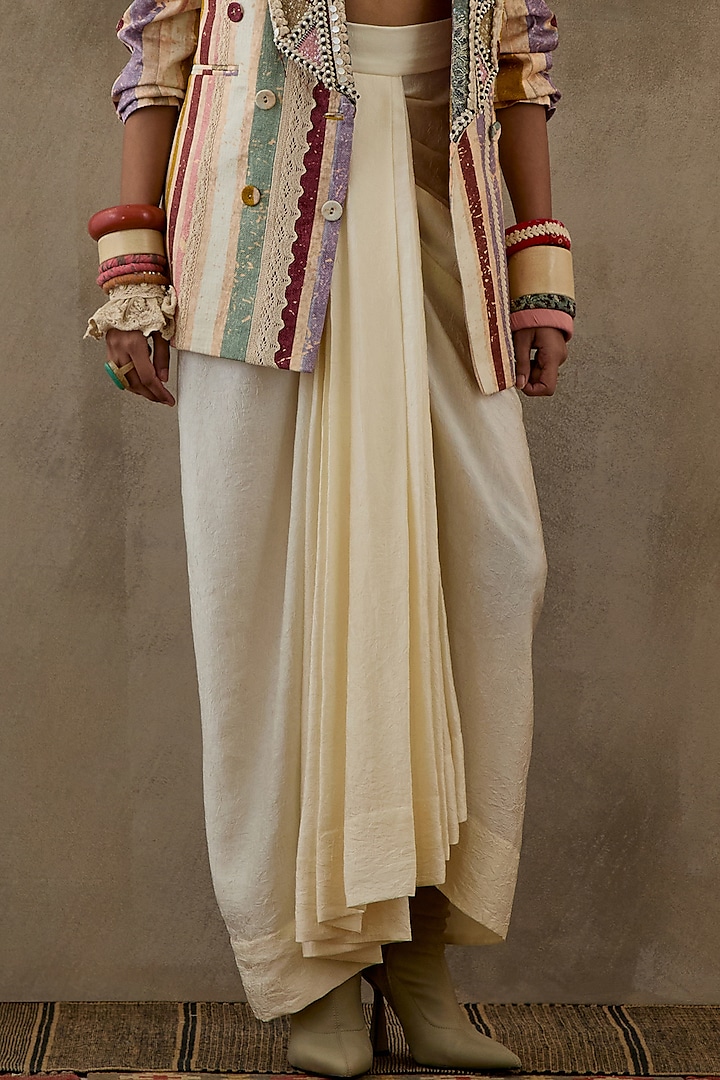 Mogra White Crushed Silk Skirt Set by ASEEM KAPOOR at Pernia's Pop Up Shop