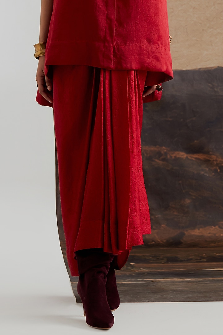 Sindoor Red Crushed Silk Straight Shirt by ASEEM KAPOOR at Pernia's Pop Up Shop