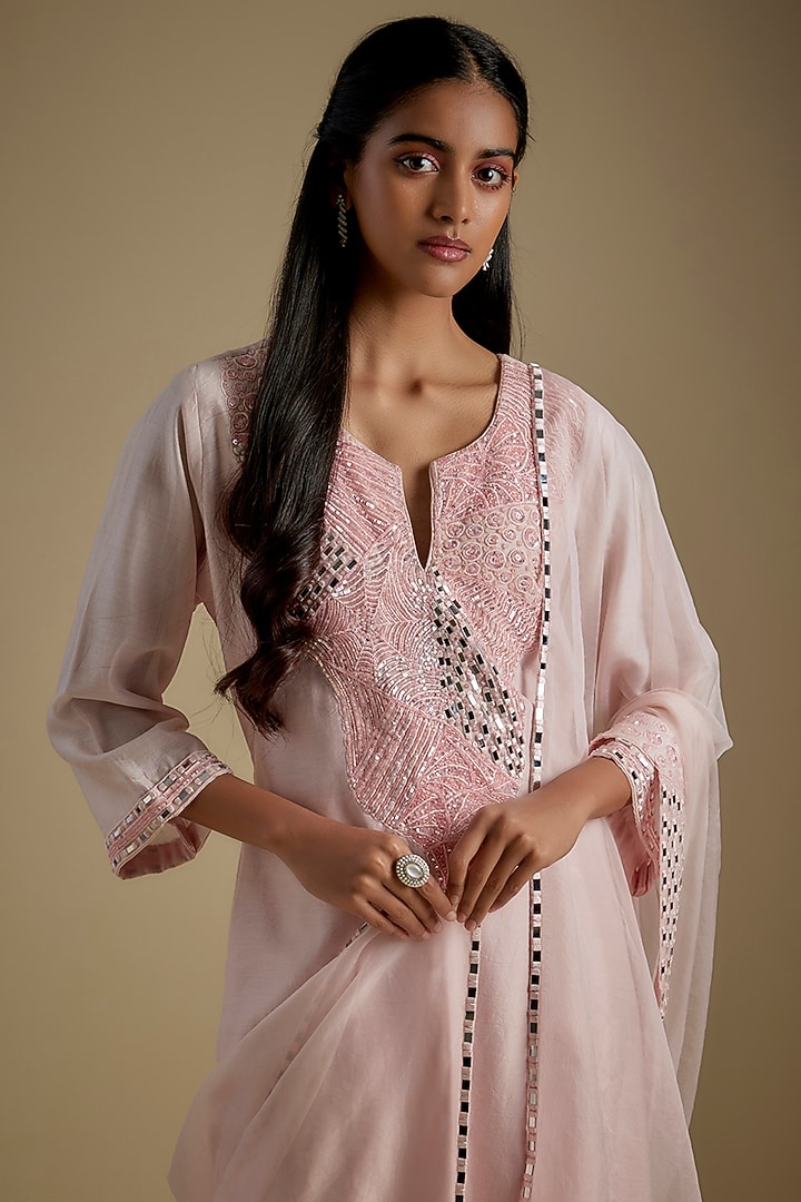 Baby Pink Chanderi & Muslin Hand Embroidered Kurta Set by ASAGA at Pernia's Pop Up Shop