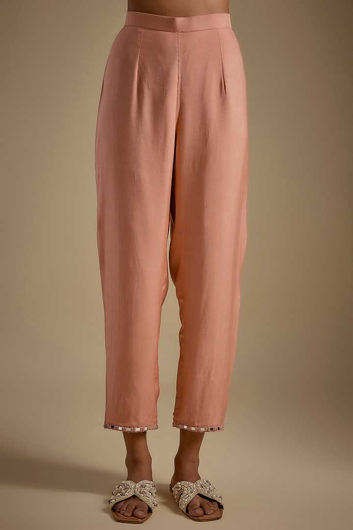 Rose Gold Chanderi & Muslin Hand Embroidered Kurta Set by ASAGA at Pernia's Pop Up Shop