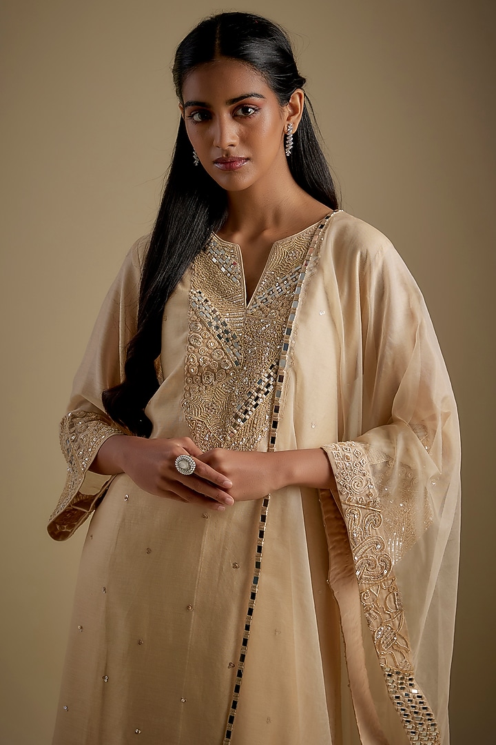 Beige Chanderi & Muslin Hand Embroidered Kurta Set by ASAGA at Pernia's Pop Up Shop