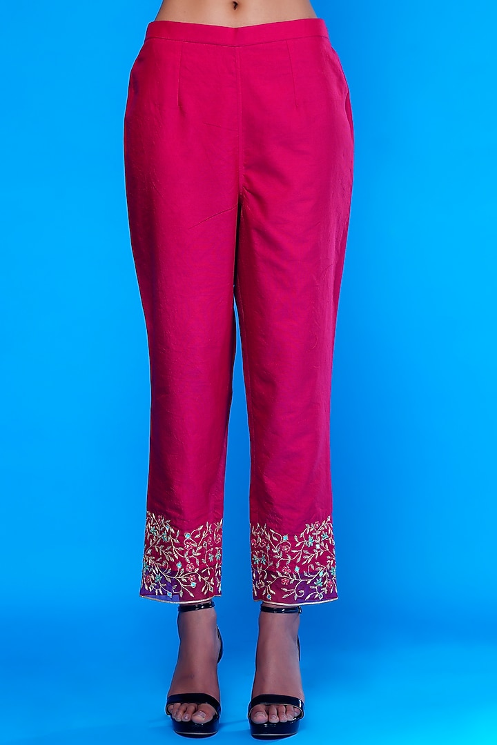 Rani Embroidered Kurta Set by ASAGA at Pernia's Pop Up Shop