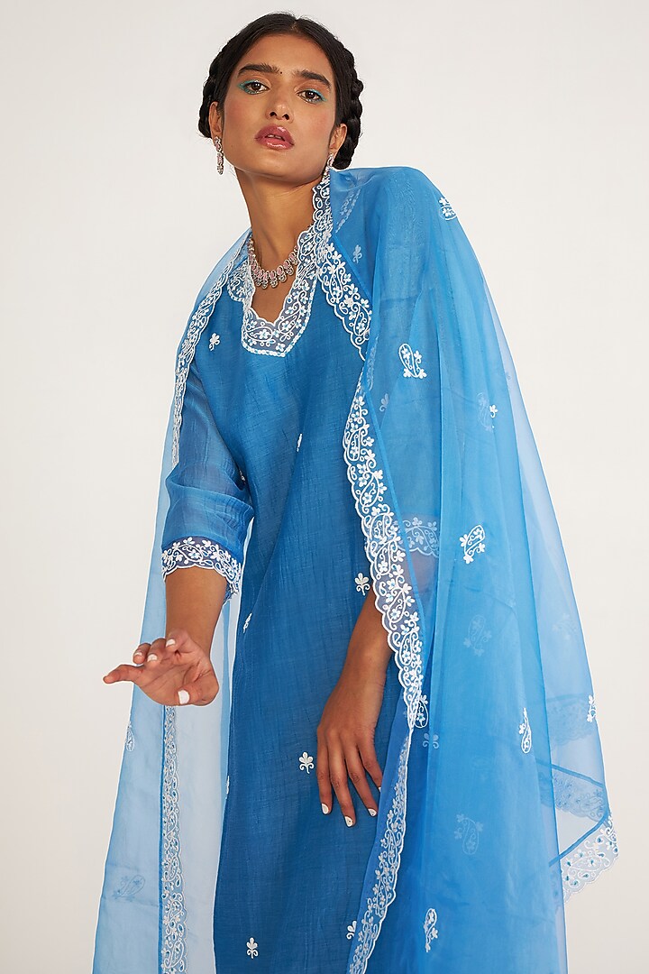 Blue Chanderi Embroidered Kurta Set by ASAGA at Pernia's Pop Up Shop