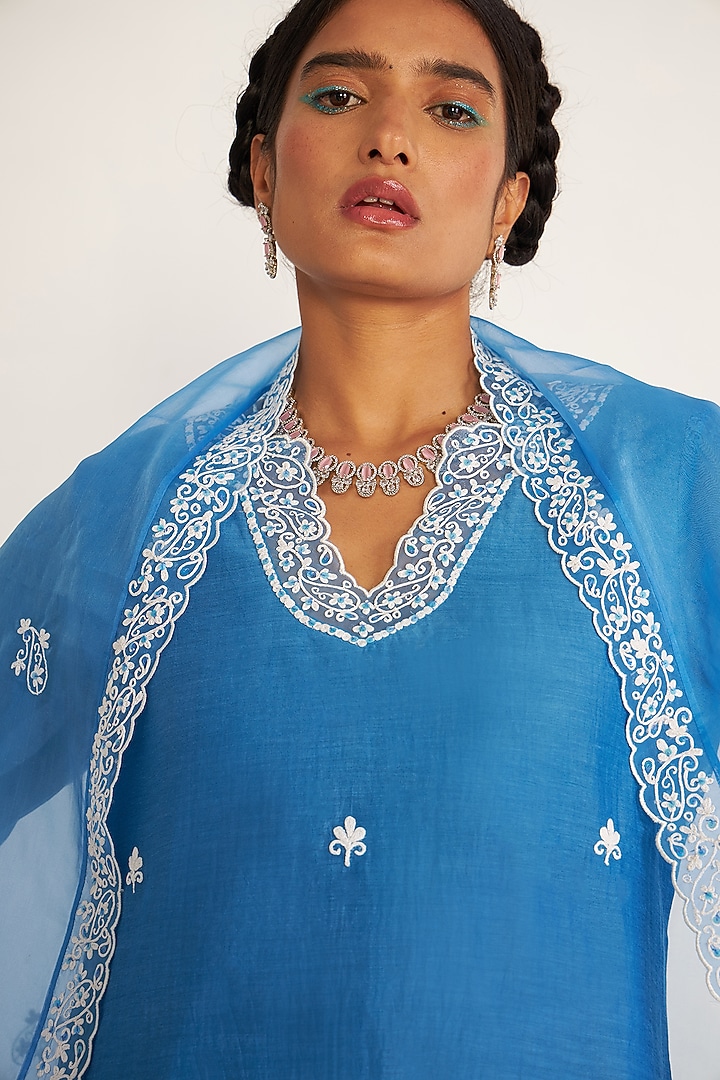 Blue Chanderi Embroidered Kurta Set by ASAGA at Pernia's Pop Up Shop