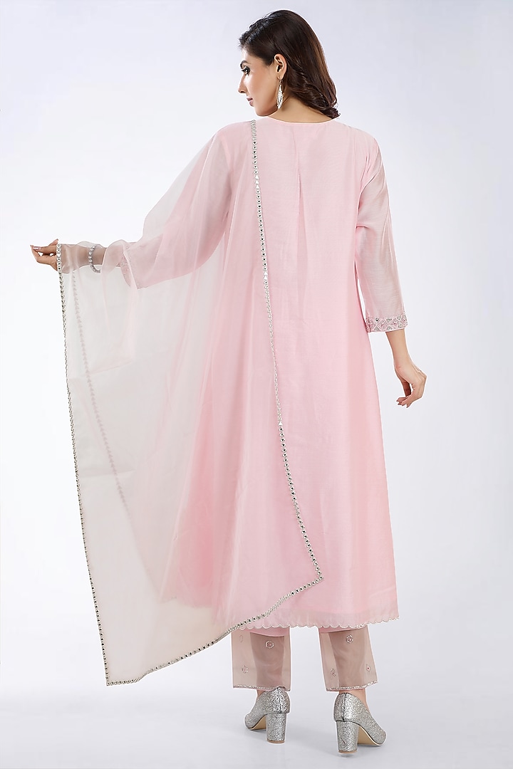 Baby Pink Embroidered Kurta Set by ASAGA at Pernia's Pop Up Shop