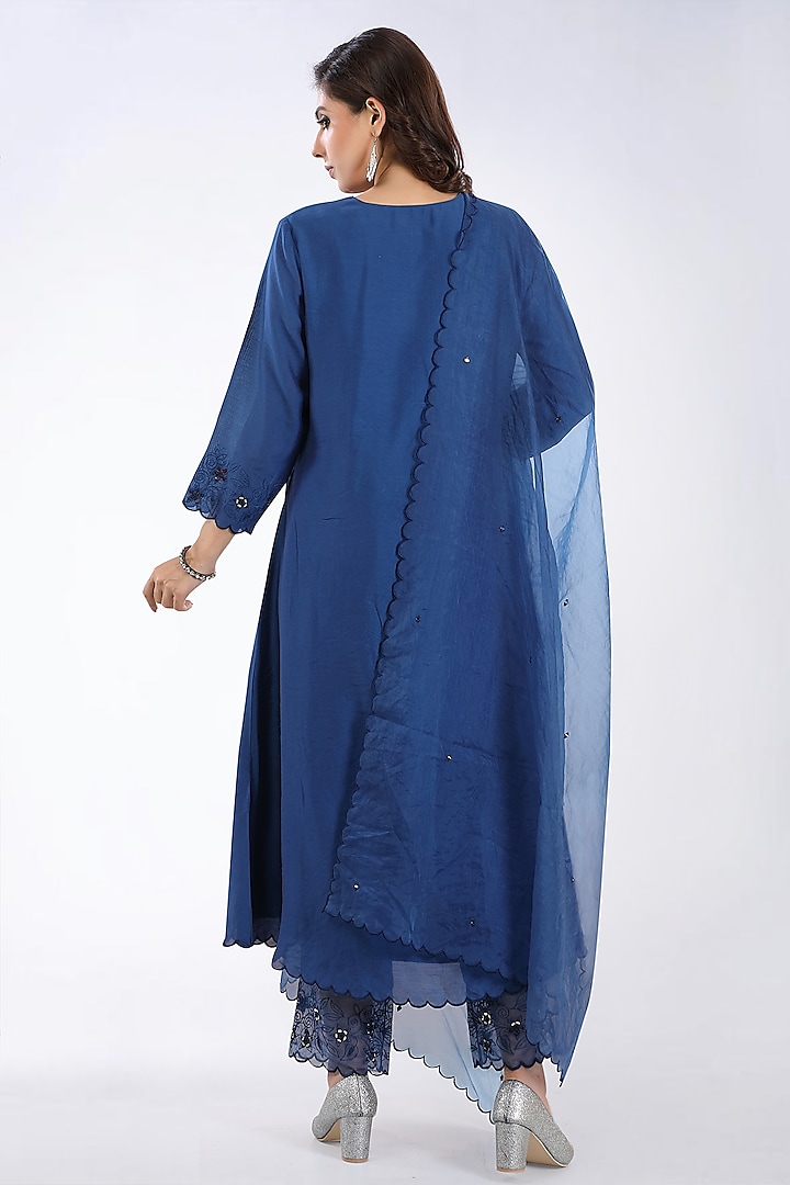 Navy Blue Embroidered Kurta Set by ASAGA at Pernia's Pop Up Shop