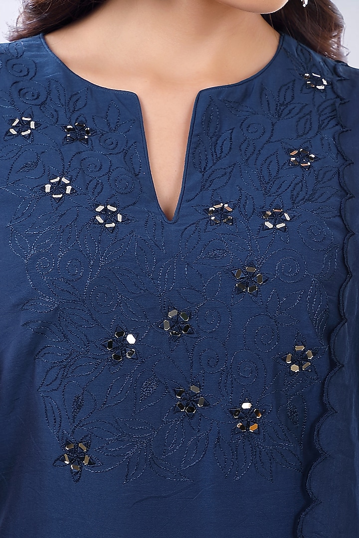 Navy Blue Embroidered Kurta Set by ASAGA at Pernia's Pop Up Shop
