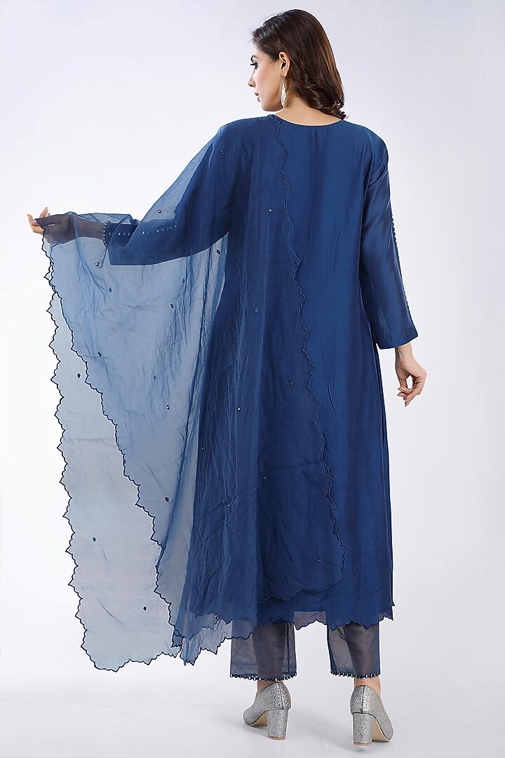 Navy Blue Kurta Set With Embroidery by ASAGA at Pernia's Pop Up Shop