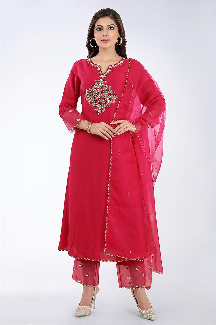 Rani Pink Embroidered Kurta Set by ASAGA at Pernia's Pop Up Shop