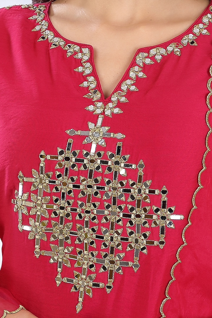 Rani Pink Embroidered Kurta Set by ASAGA at Pernia's Pop Up Shop