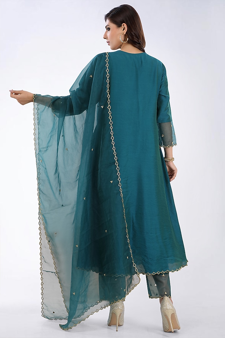 Teal Blue Embroidered Kurta Set by ASAGA at Pernia's Pop Up Shop