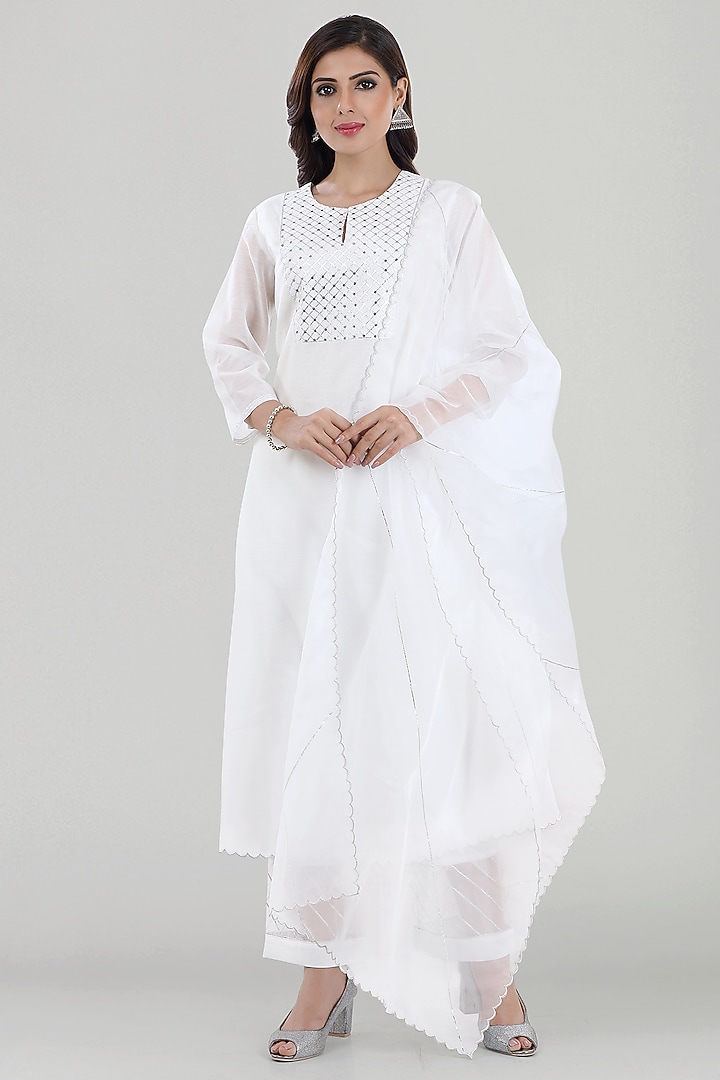 White Gota Embroidered Kurta Set by ASAGA at Pernia's Pop Up Shop