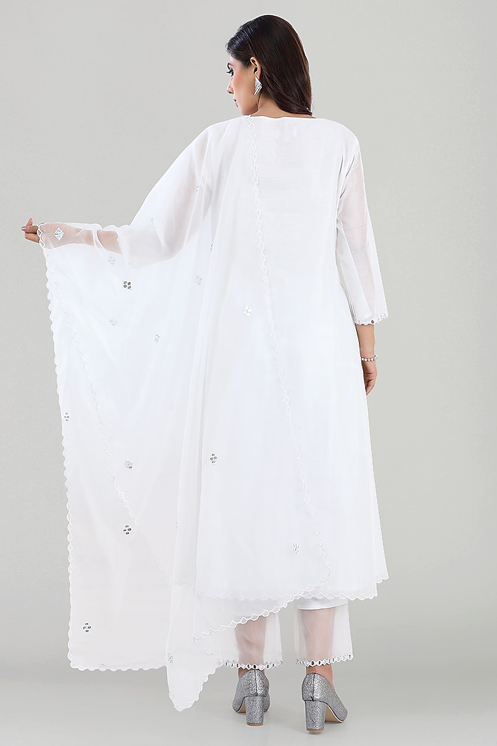 White Mirror Embroidered Kurta Set by ASAGA at Pernia's Pop Up Shop