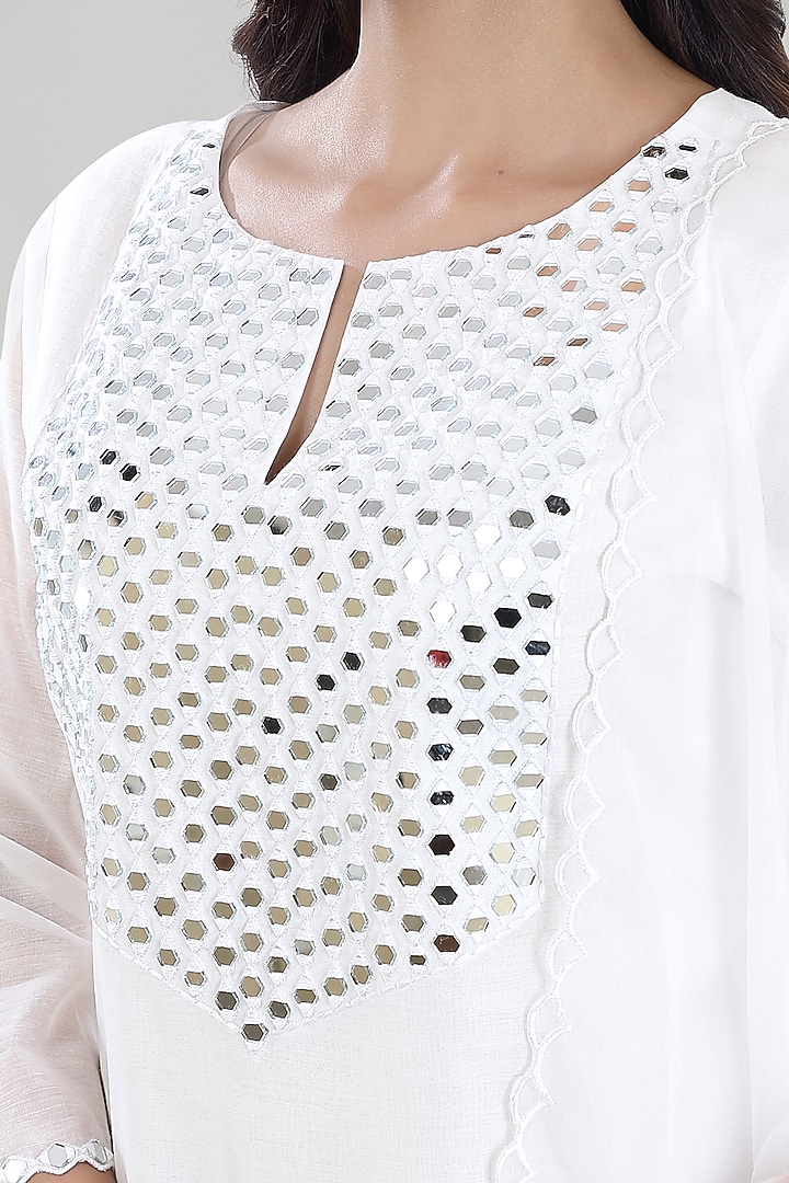 White Mirror Embroidered Kurta Set by ASAGA at Pernia's Pop Up Shop