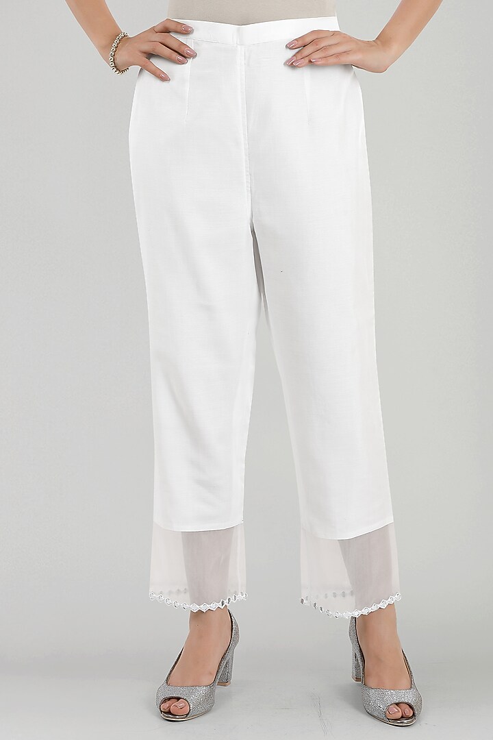 White Mirror Embroidered Kurta Set by ASAGA at Pernia's Pop Up Shop