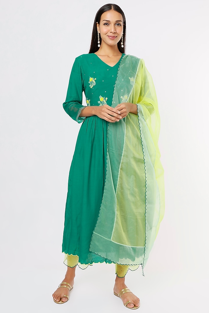 Teal Embroidered Kurta Set by ASAGA at Pernia's Pop Up Shop