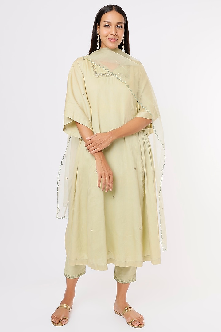 Olive Embroidered Kurta Set by ASAGA at Pernia's Pop Up Shop