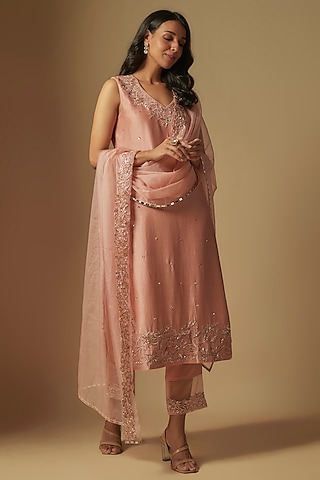 Rose Gold Chanderi Floral Hand Embroidered Kurta Set by ASAGA