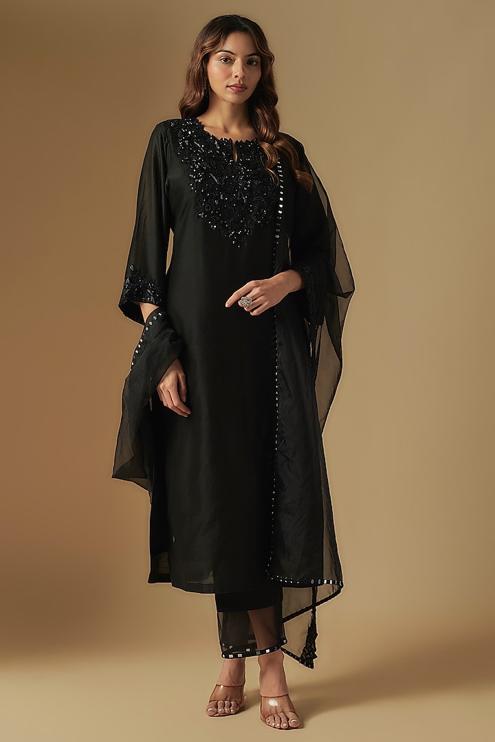 Black Chanderi Mirror Hand Embroidered Kurta Set by ASAGA at Pernia's Pop Up Shop