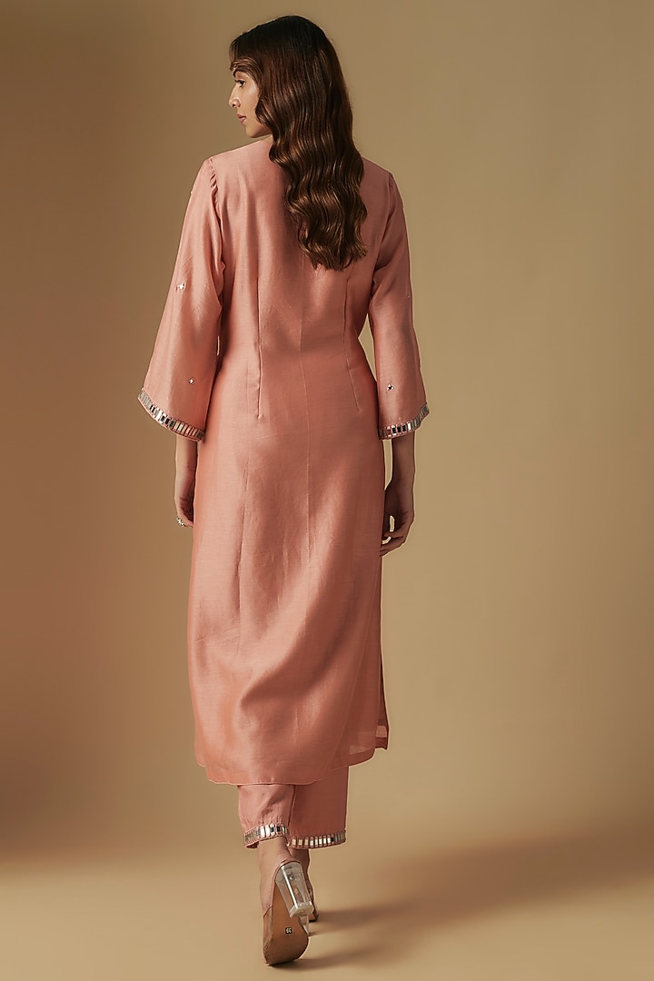 Rose Gold Chanderi Mirror Work Kurta Set by ASAGA at Pernia's Pop Up Shop