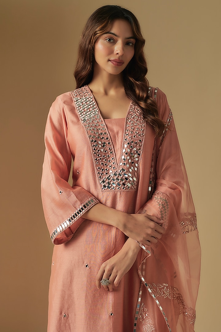 Rose Gold Chanderi Mirror Work Kurta Set by ASAGA at Pernia's Pop Up Shop