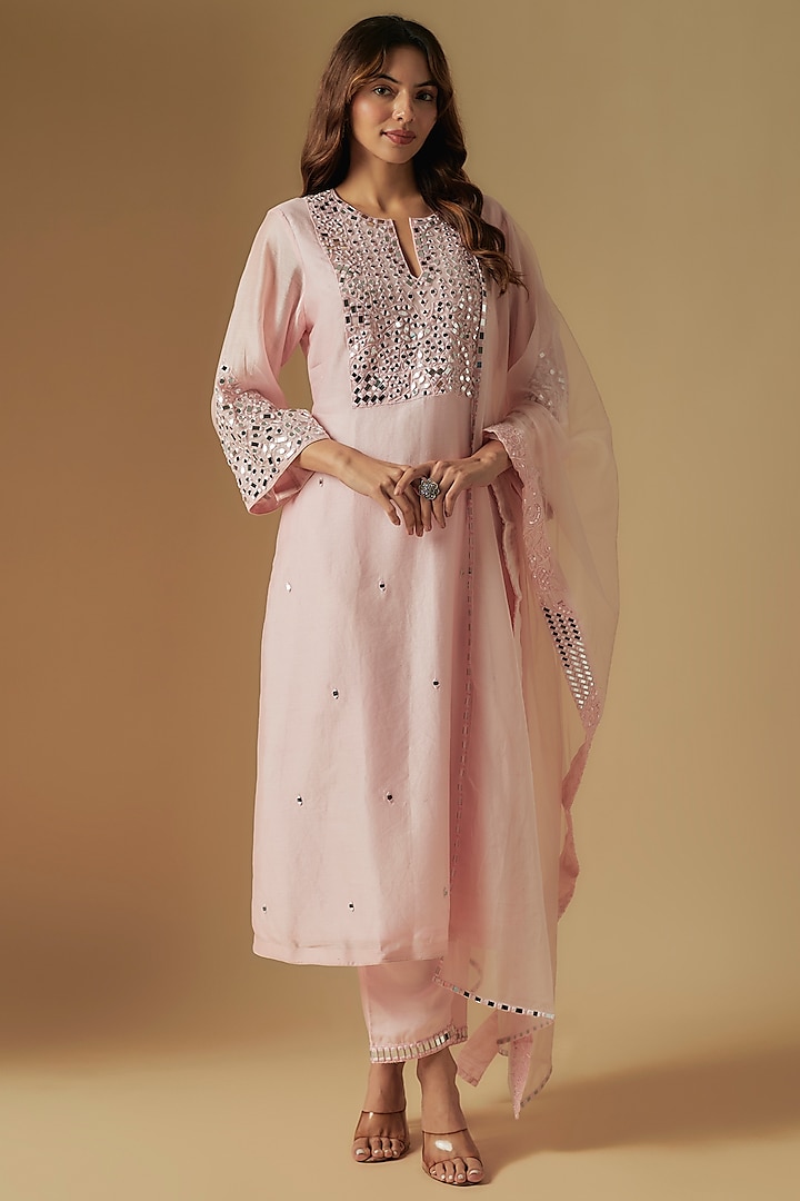 Blush Pink Chanderi Mirror Embroidered Kurta Set by ASAGA at Pernia's Pop Up Shop