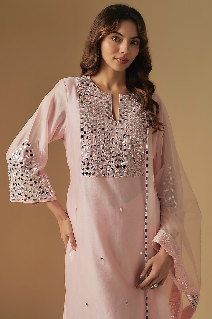 Blush Pink Chanderi Mirror Embroidered Kurta Set by ASAGA at Pernia's Pop Up Shop