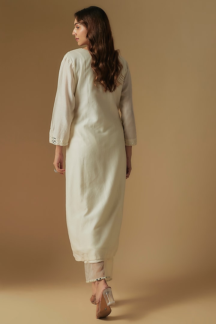 Ivory Chanderi Mirror Hand Embroidered Kurta Set by ASAGA at Pernia's Pop Up Shop