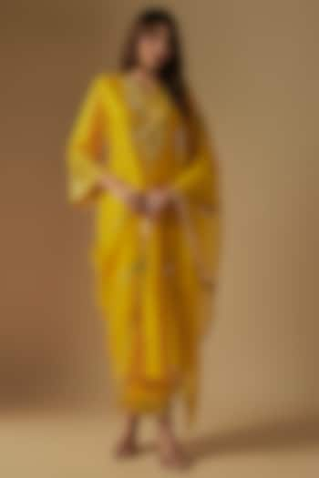 Yellow Chanderi Mirror Embroidered Kurta Set by ASAGA at Pernia's Pop Up Shop