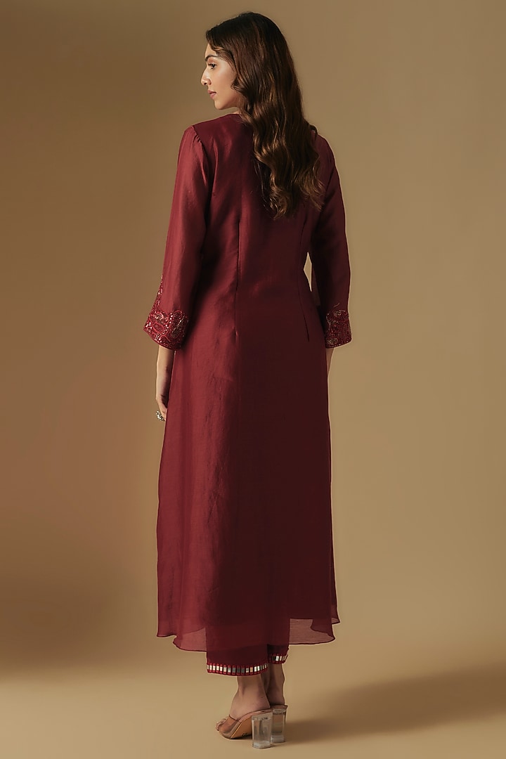 Red Chanderi Mirror Hand Embroidered Kurta Set by ASAGA at Pernia's Pop Up Shop