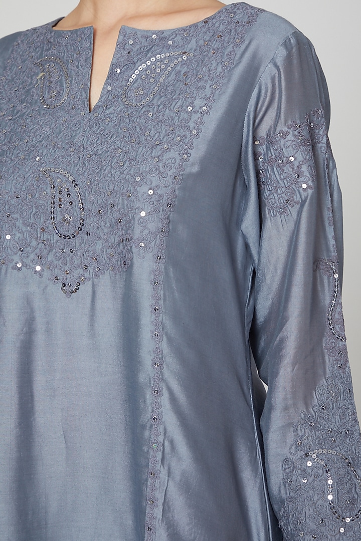 Grey Embroidered Kurta Set by ASAGA at Pernia's Pop Up Shop