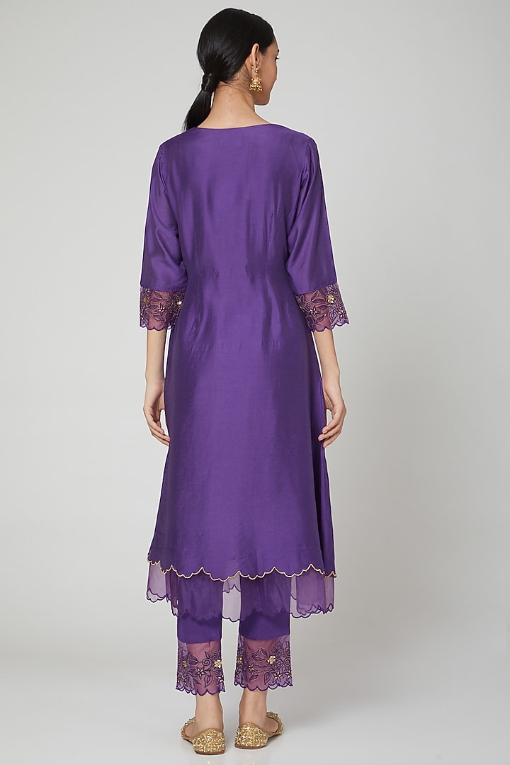 Purple Embroidered Kurta Set by ASAGA at Pernia's Pop Up Shop