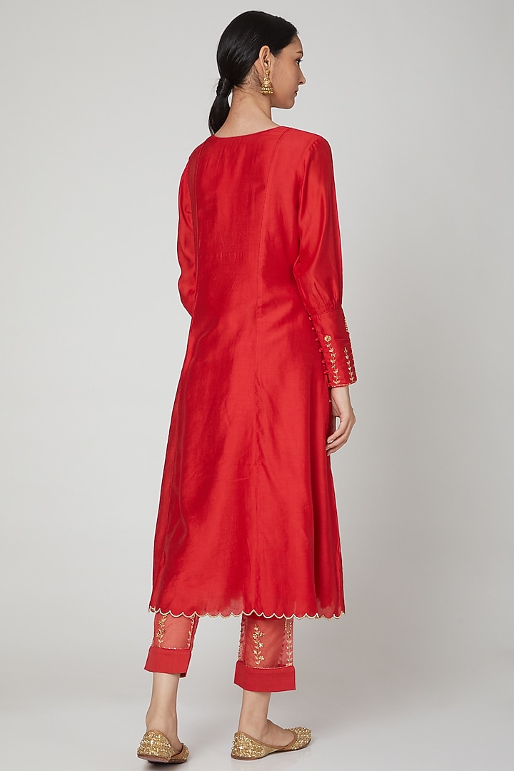 Red Embroidered Kurta Set by ASAGA at Pernia's Pop Up Shop