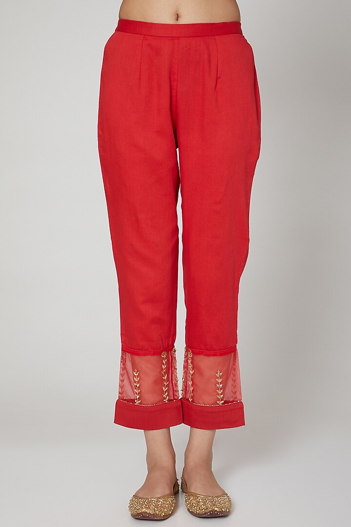 Red Embroidered Kurta Set by ASAGA at Pernia's Pop Up Shop