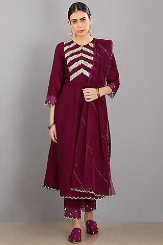 Purple Embroidered Kurta Set by ASAGA