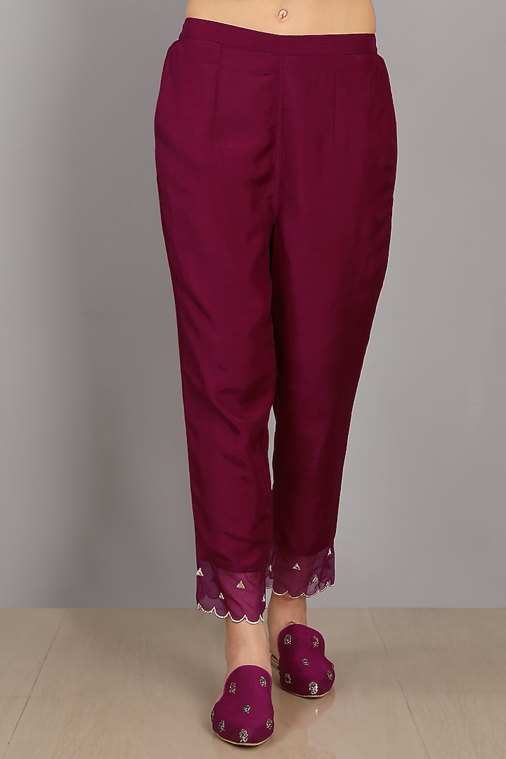 Purple Embroidered Kurta Set by ASAGA at Pernia's Pop Up Shop