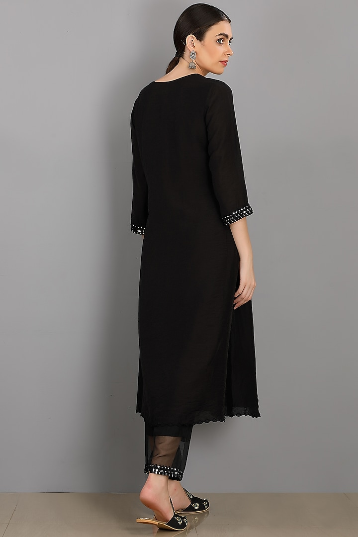 Black Embroidered Kurta Set by ASAGA at Pernia's Pop Up Shop