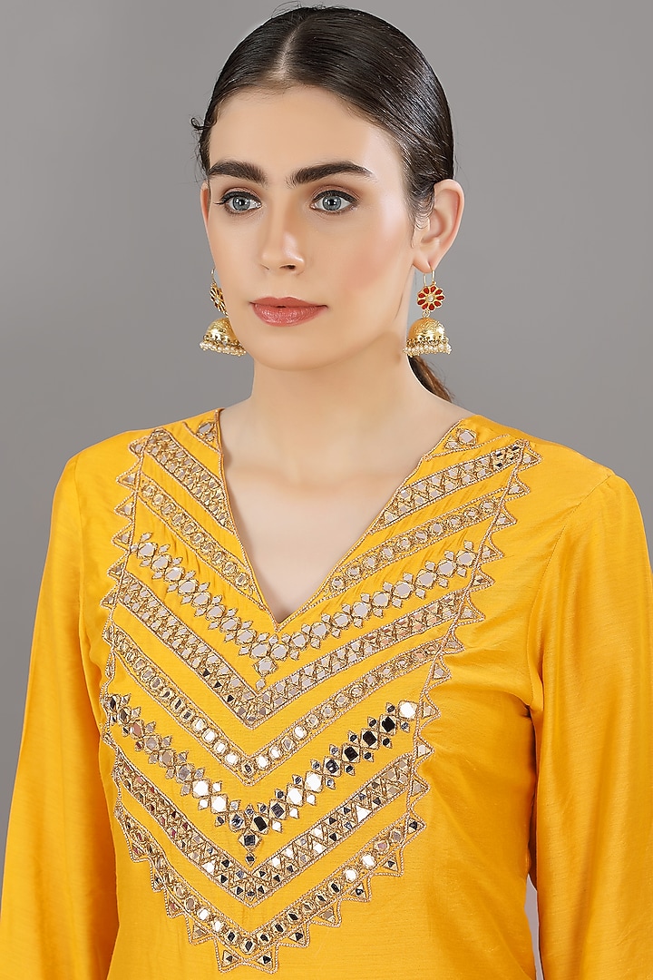Mustard Chanderi Silk Embroidered Kurta Set by ASAGA at Pernia's Pop Up Shop
