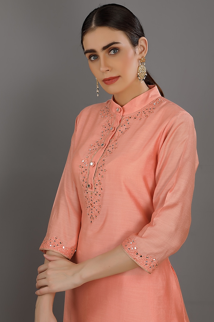Peach Chanderi Silk Embroidered Kurta Set by ASAGA at Pernia's Pop Up Shop