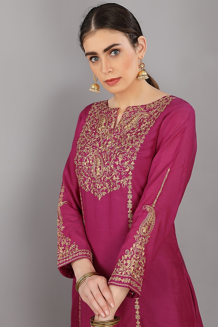 Magenta Chanderi Silk Embroidered Kurta Set by ASAGA at Pernia's Pop Up Shop