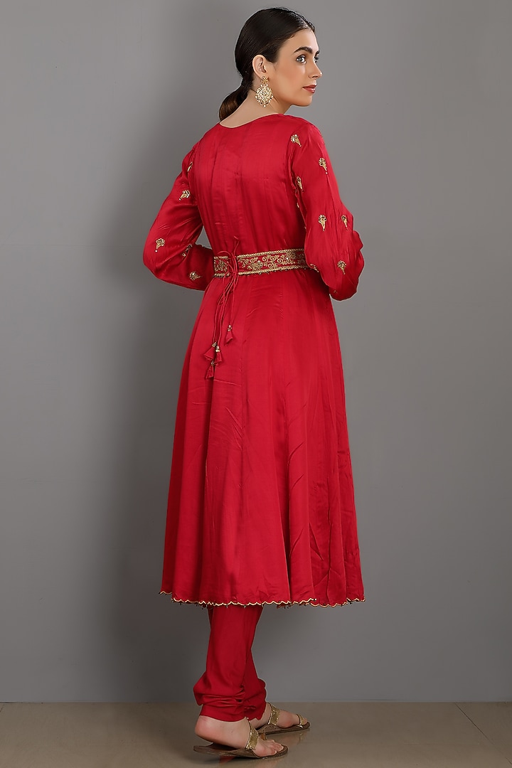 Red Embroidered Kurta Set by ASAGA at Pernia's Pop Up Shop