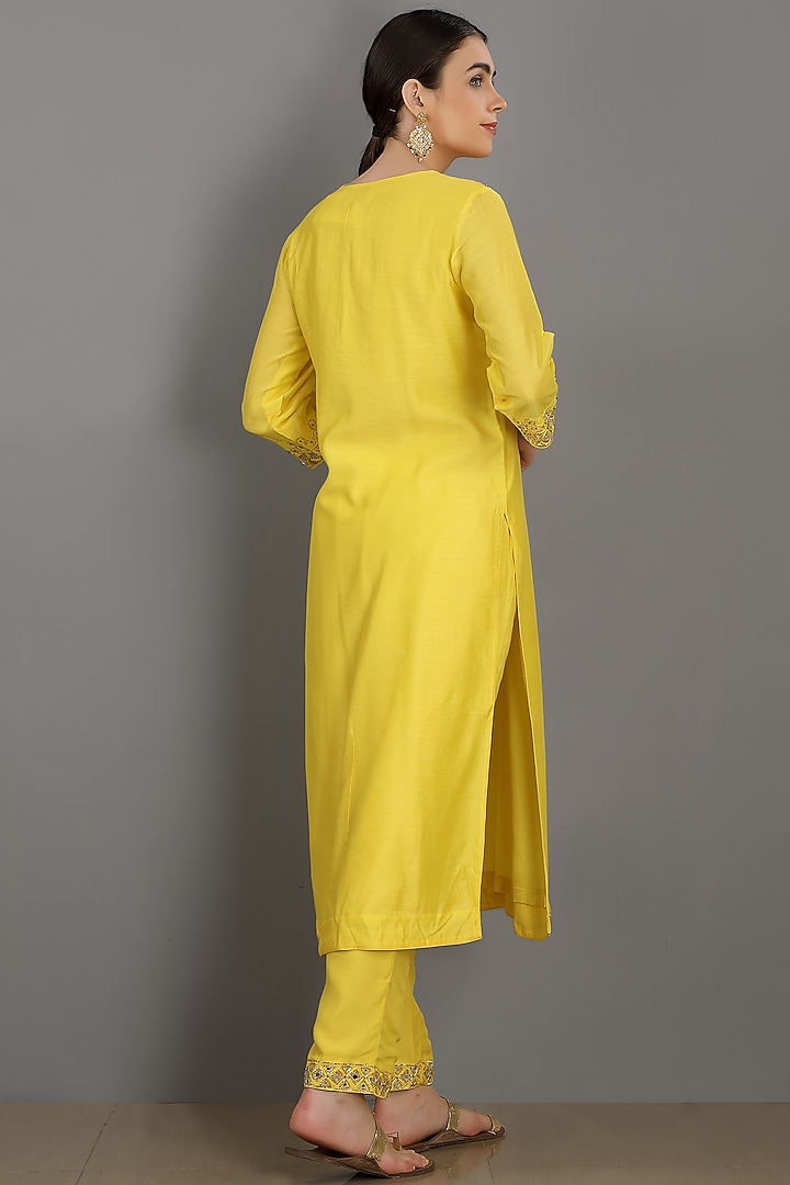 Lemon Embroidered Kurta Set by ASAGA at Pernia's Pop Up Shop