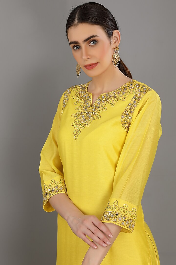 Lemon Embroidered Kurta Set by ASAGA at Pernia's Pop Up Shop